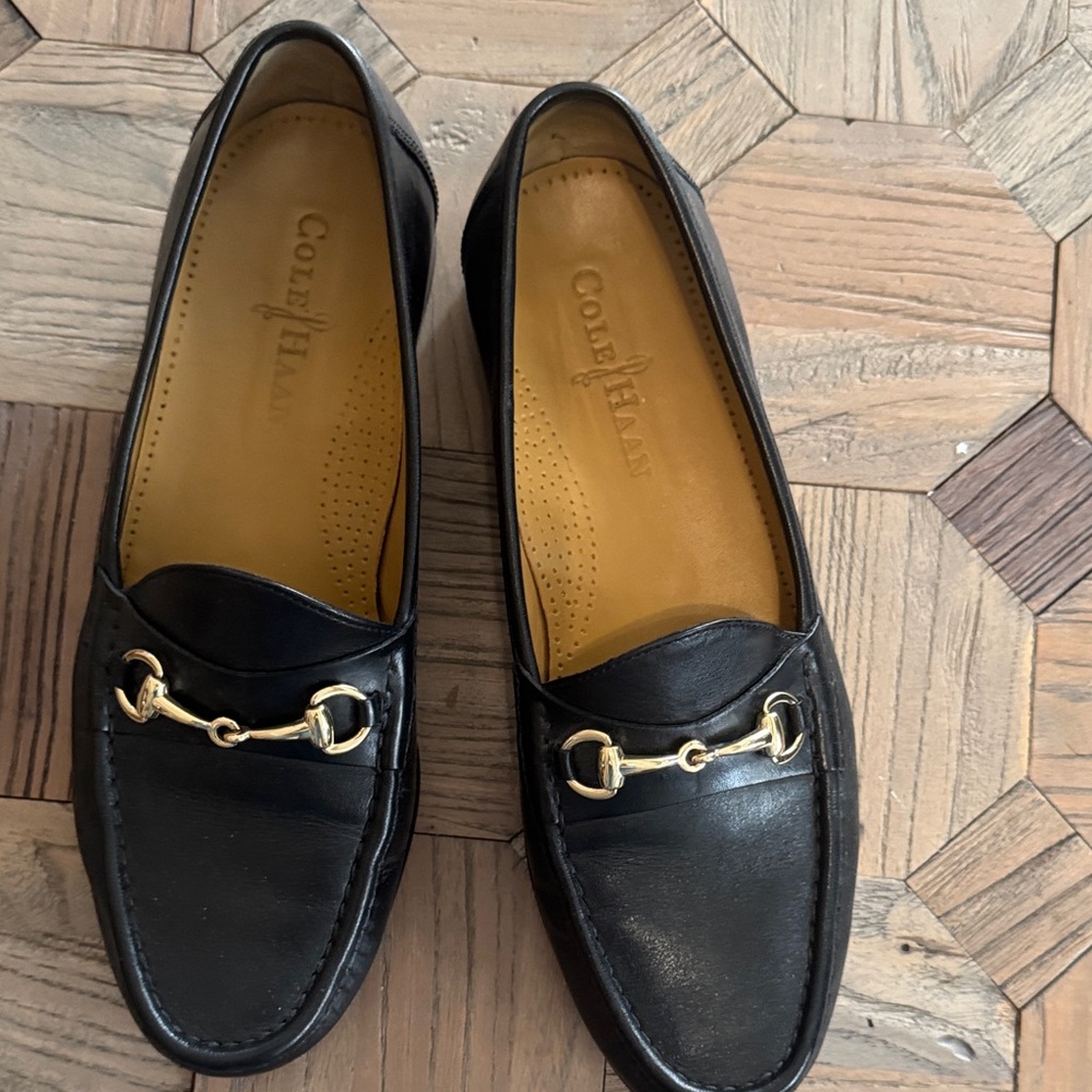 Cole Haan Mens Black Flats with Gold Detail